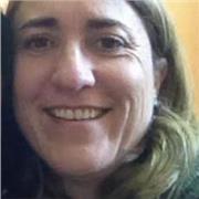 Educadora de párvulos da apoyo pedagógico a niños de prekinder y kinder